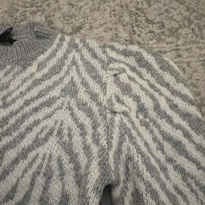 Zebra forever 21 sweater